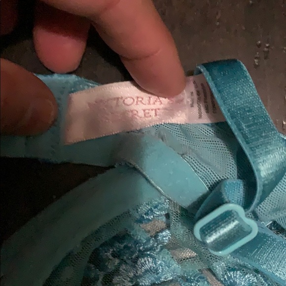 Victoria secret bra use 36B aqua color - Picture 4 of 6